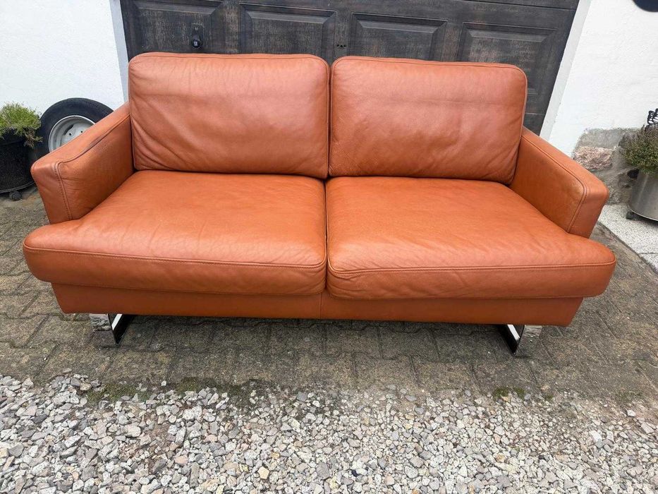 Kanpa skorzana sofa metal design