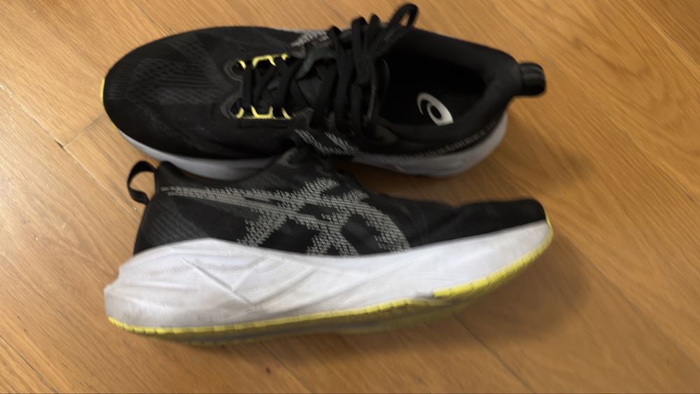 Asics NovaBlast5
