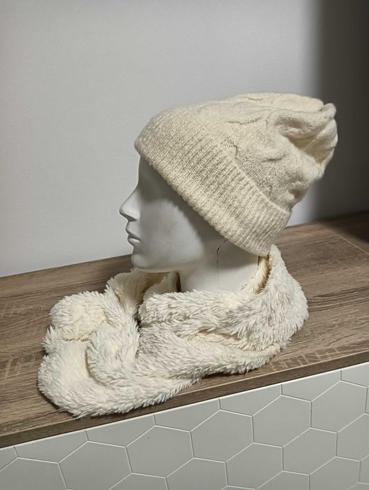 Conjunto Gorro + Gola (Creme) – Suave e Elegante