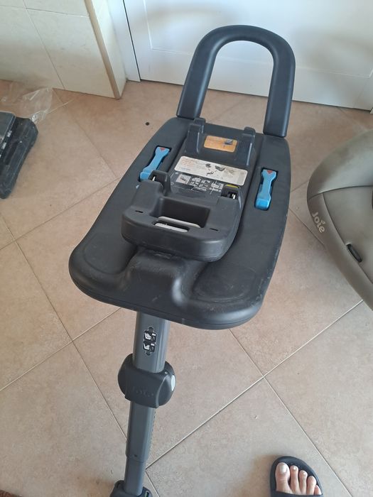 Cadeira Auto Joie com base isofix I-size