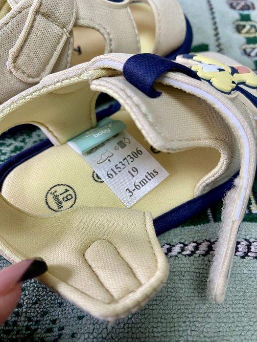Продам пінетки (босоніжки) для хлопчика на літо