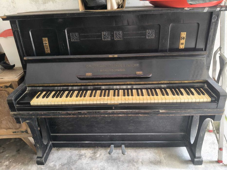 piano Grotrian steinweg