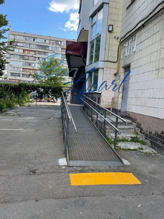 Продаж 1-к квартири на Севастопольській площі