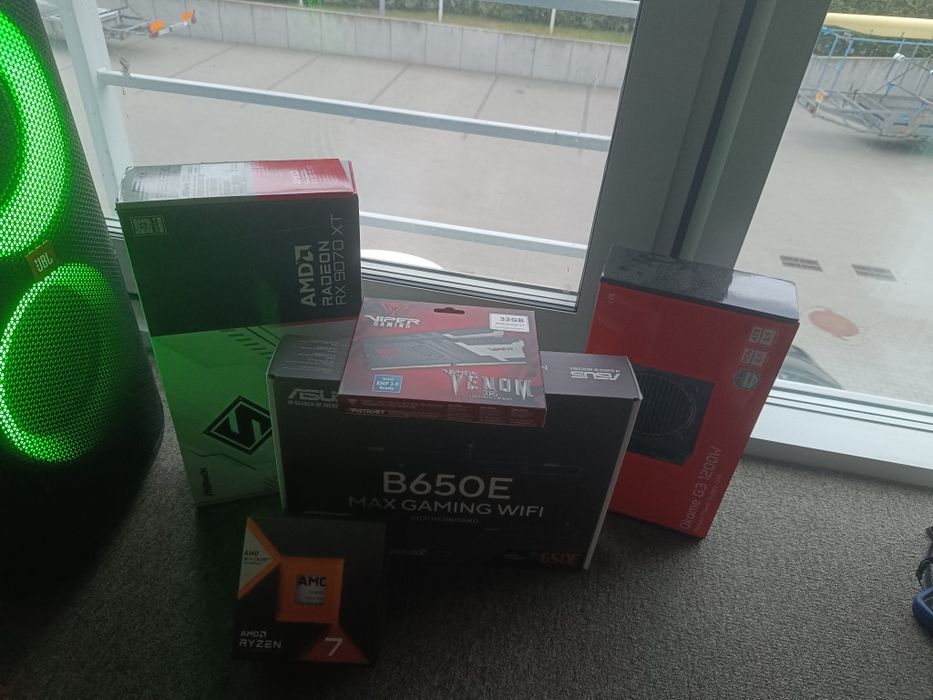 PC Gaming Ryzen 7 7800X3D | RX 9070 XT Steel Legend | 32GB DDR5 | B650E | 990 PRO | AM5