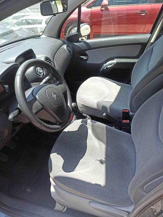 Vendo Carro Citroen C3 2005 em ótimo estado geral.
