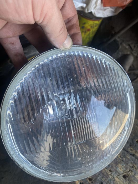 Скло, трапеція, фара до ВАЗ 2102