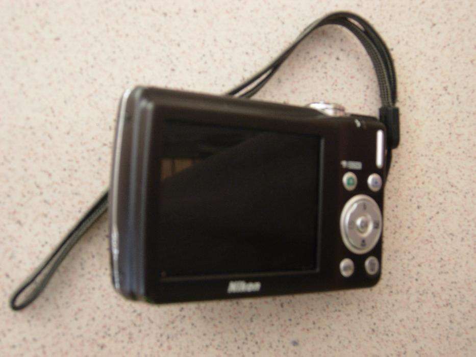 Máquina fotográfica Nikon