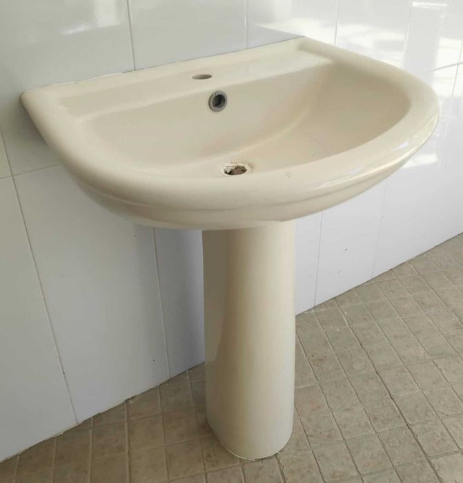 Lavatórios casa de banho - cerâmica.