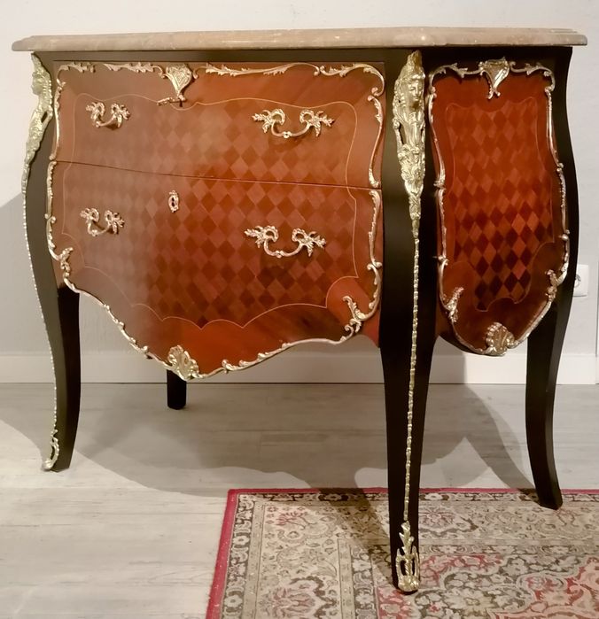 Clássica Antiga Cómoda, Luís XV. Pau-santo e parqueterie. Mármore