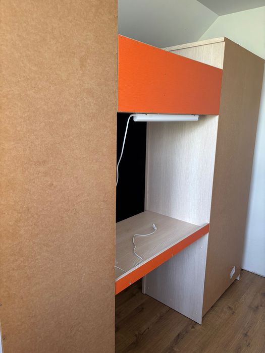 Biurko , meblościanka młodzieżowa.