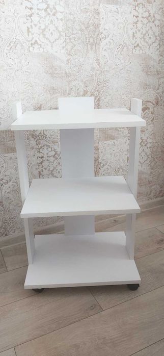 Тумбочка відкрита