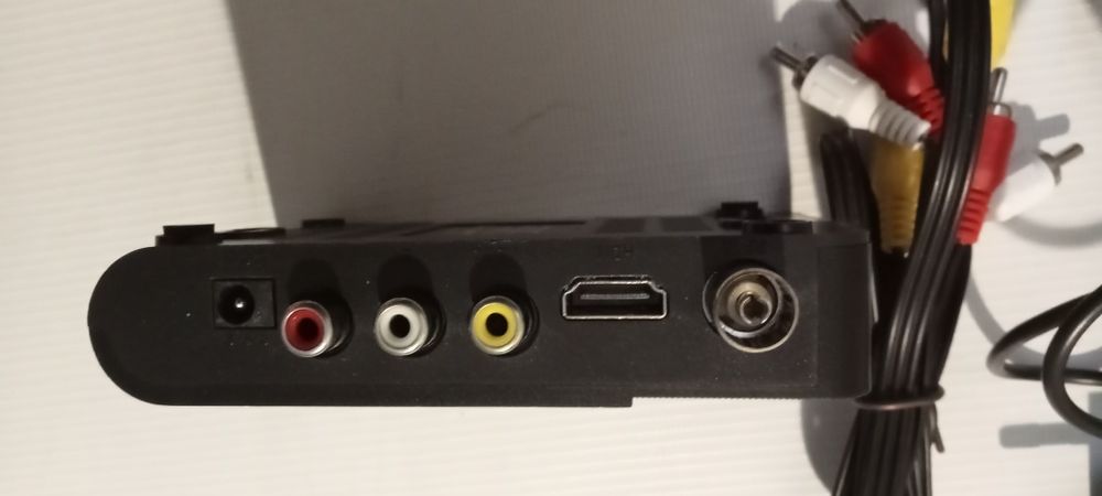 приставка,цифровой тюнер -Т-2.World Vision T63.
World Vision T63.