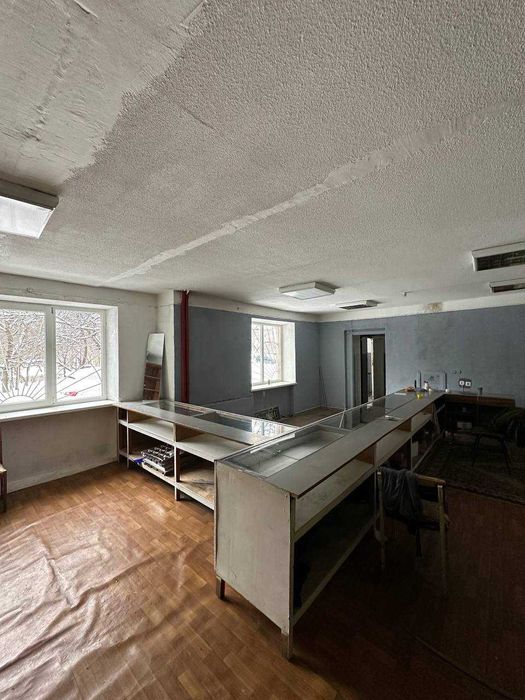 Луцьке Кільце 147м2 Продам приміщення по Соборній з Парковкою