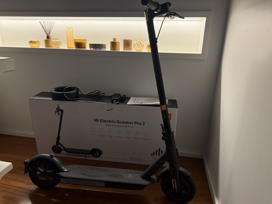 Trotinete Xiaomi Mi Electric Scooter Pro 2 + pneu suplente + caixa