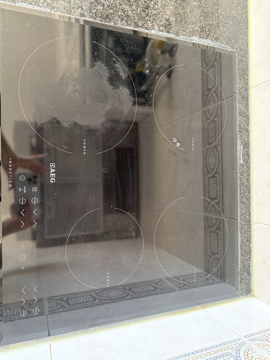 Placa de Indução AEG 4 Zonas – Totalmente Funcional