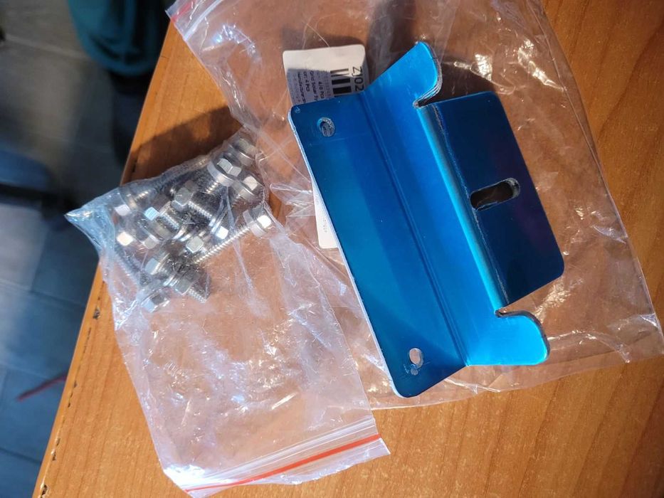 кріплення сонячих панелей на дах автодома, кемпера