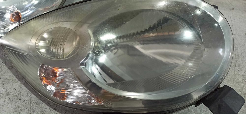Farol Citroen C1