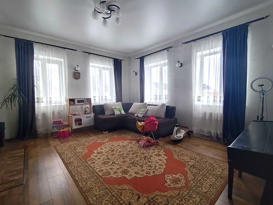 Продам будинок, м. Люботин.