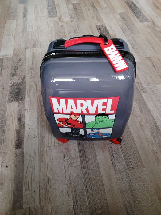 Walizka MARVEL dla dziecka