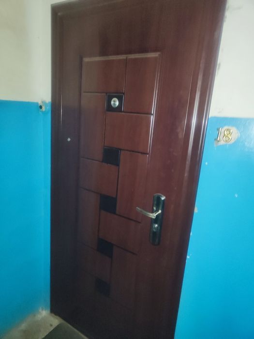 Продам двері квартирні