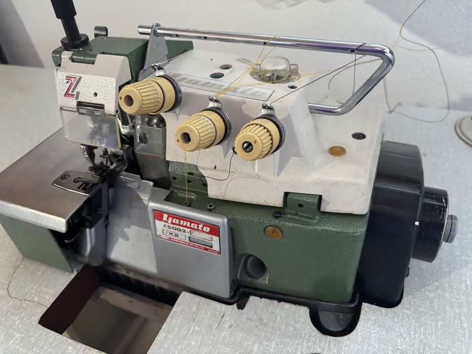 Maq. Costura Corte e cose Yamato, monofásica