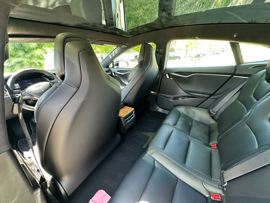 Tesla Model S 75D