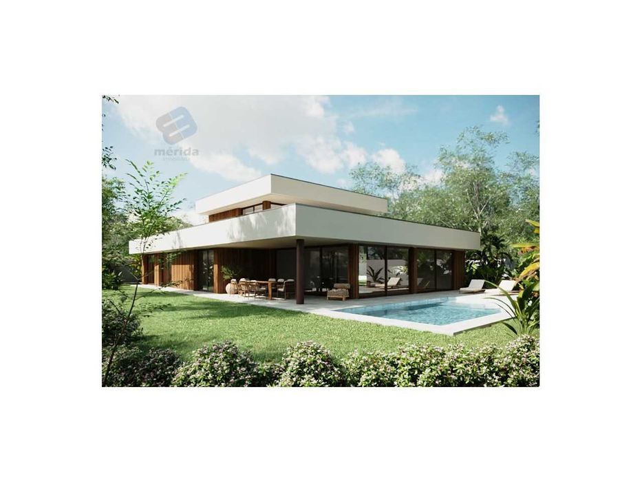 Moradia Térrea em Construção (S. F. da Marinha)