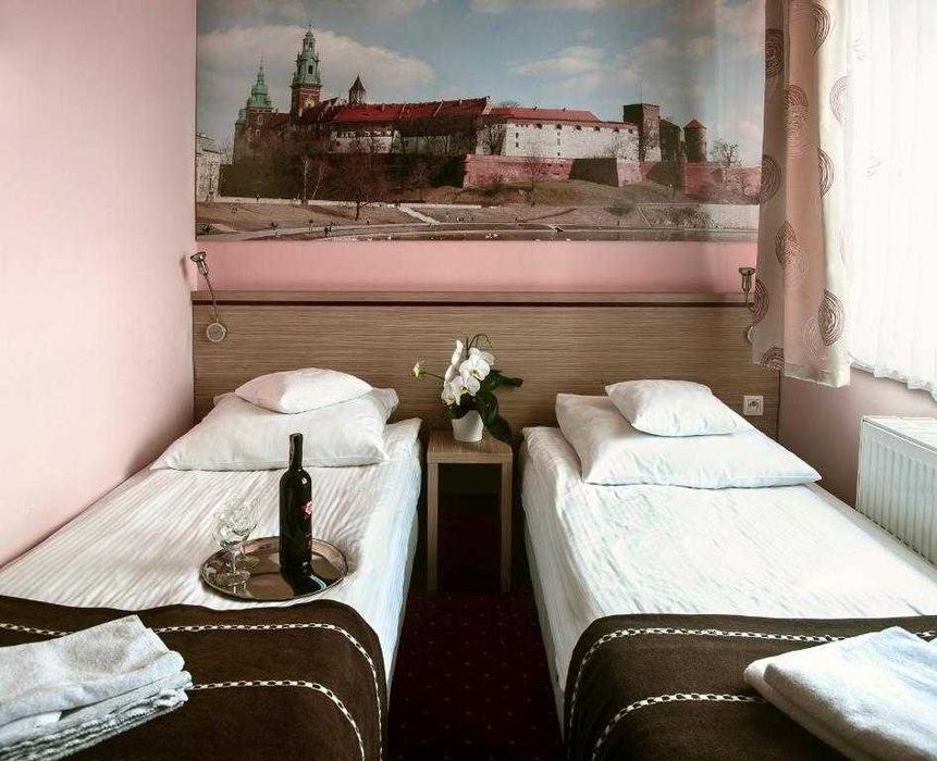 POKÓJ NA MIESIĄC  - Modlniczka