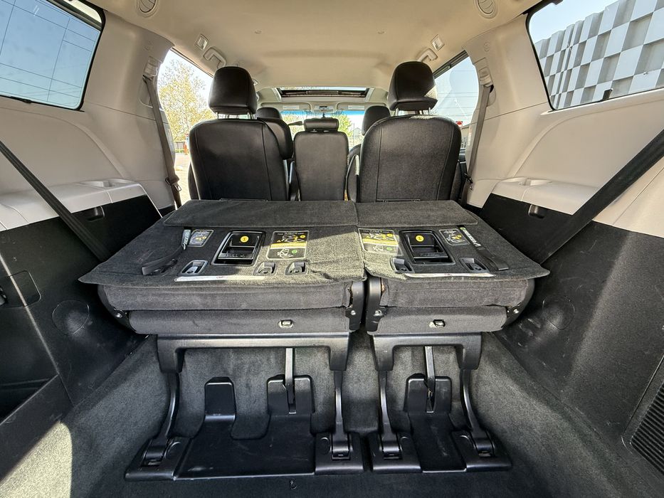 Продам Toyota Sienna 3.5  2016г Газ+Бензин