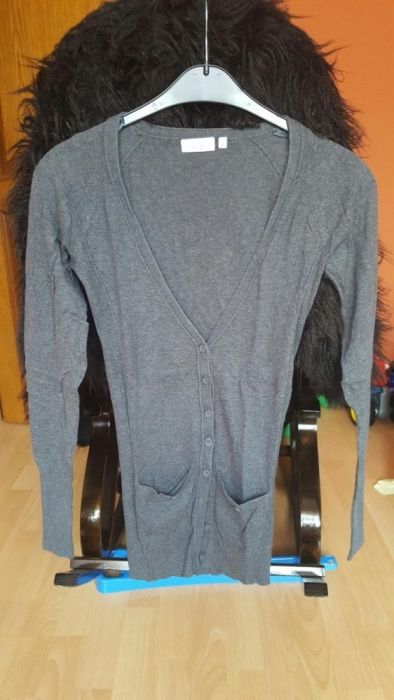Sweter keep away