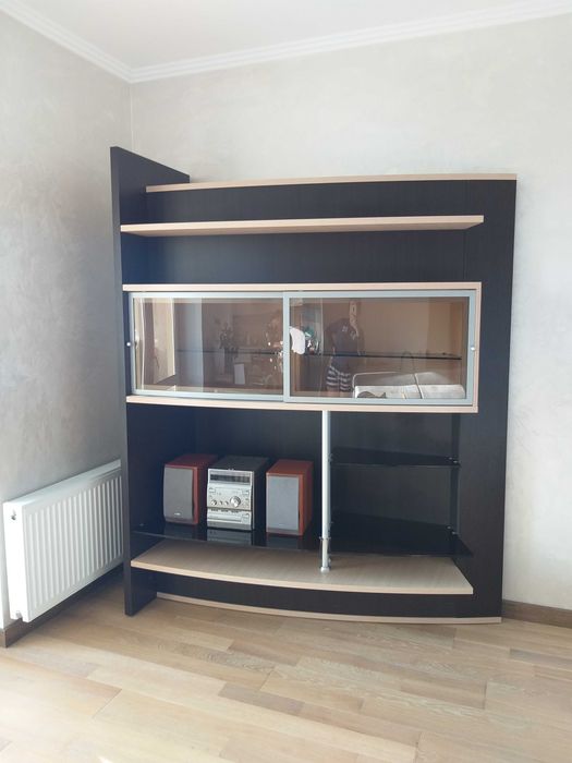 продаються меблі для вітальні  - оригінальная стінка