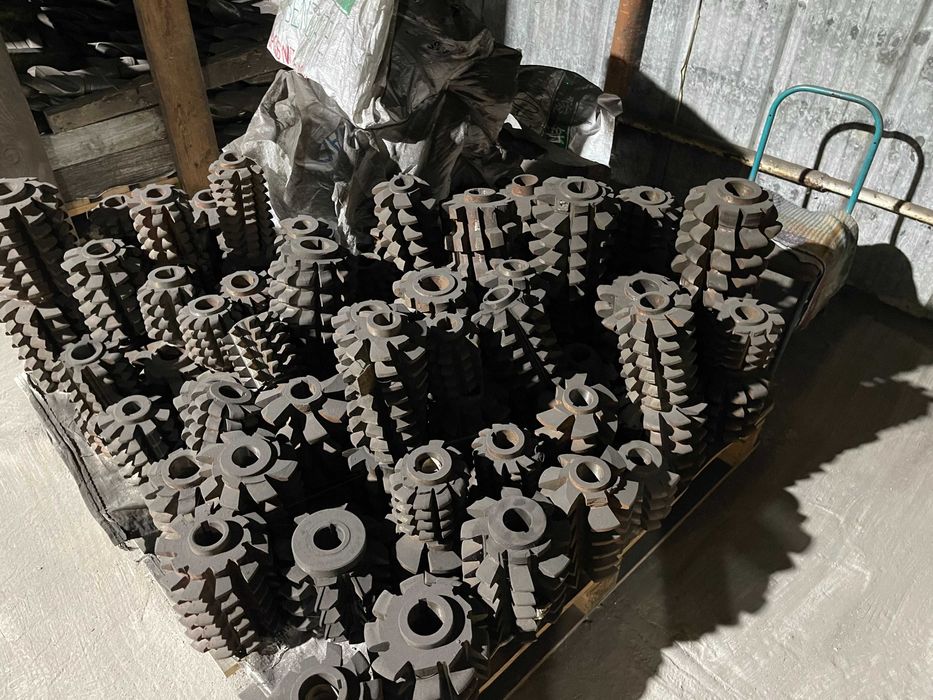 Продам модульні червячні фрези, торцеві фрези, дискові фрези б/у