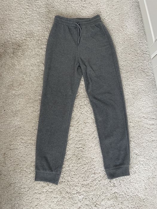 Szare spodnie z polaru xs/34 nowe Pieces