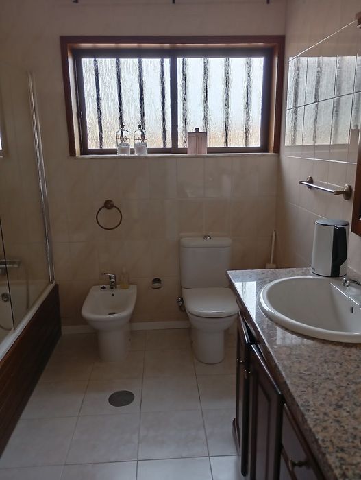 2 quartos disponíveis numa moradia em Cacia