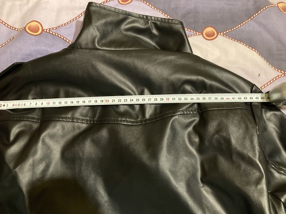 Продам куртку . Новая.