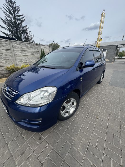 Toyota Avensis Verso D4D