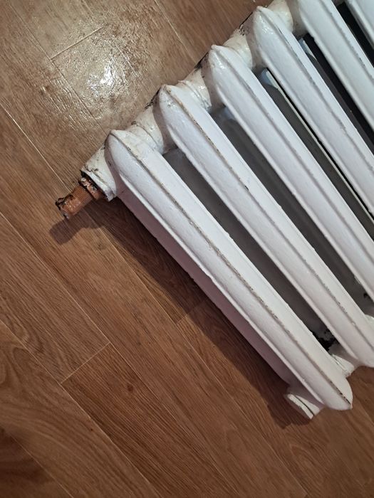 Батарея опалення  чугун
