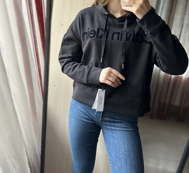 Жіноче худі оригінал розмір S та М Calvin Klein