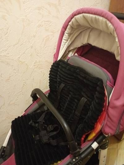 Продам прогулочную коляску Camarello