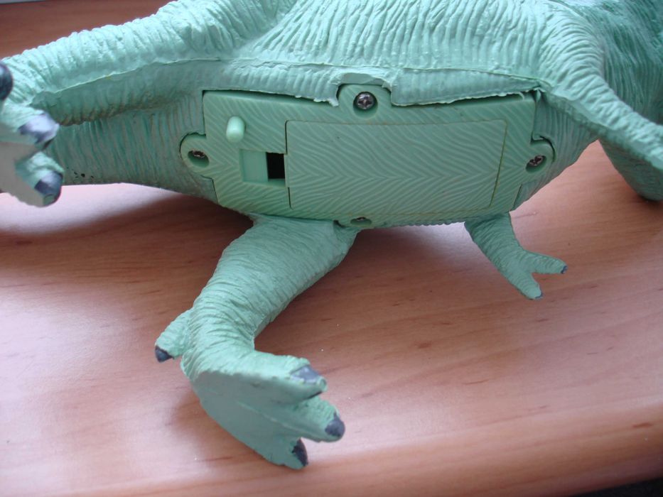 dinozaur ryczący