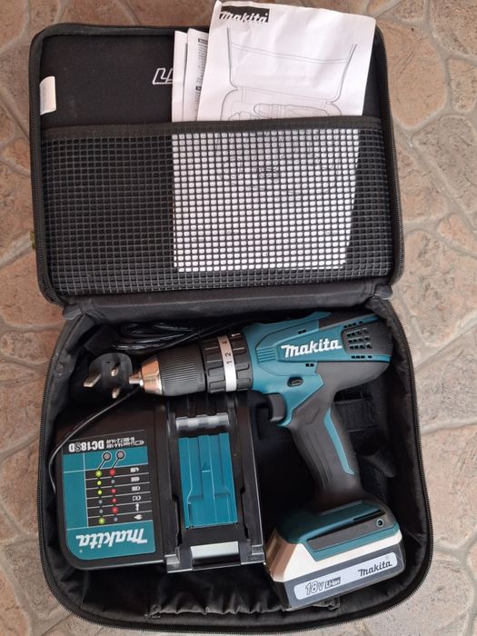 Wkrętarka udarowa Makita HP457D 18V | Zestaw z ładowarką i torbą
