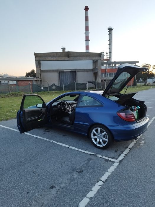 Mercedes coupé 220 CDI (150cv) automático