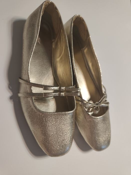 Reserved buty r.38