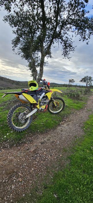 Suzuki rmz250 matriculada
