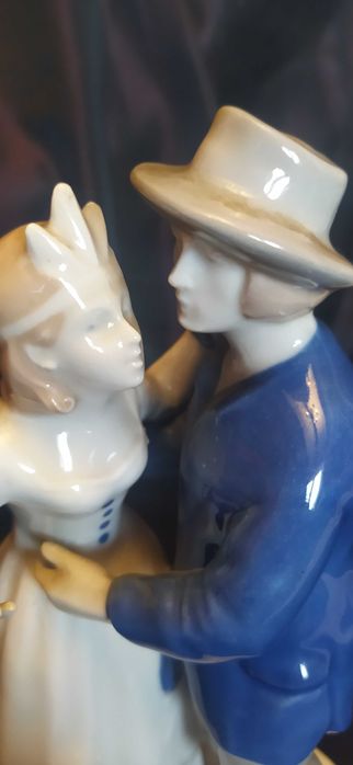 Figurka Figurki porcelanowa cechowana   GDR    PRL NRD