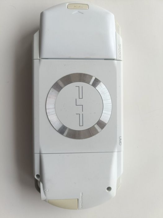 Ігрова приставка Sony PSP 2000