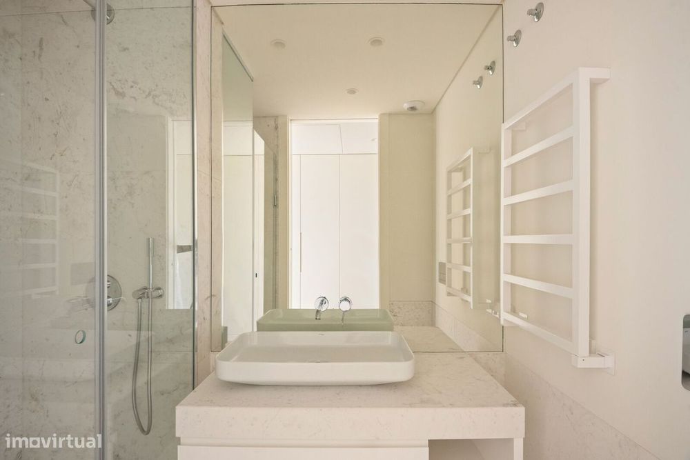 Apartamento T4 + 1 com piscina, Nova Campolide, Lisboa