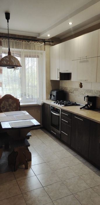 && Продаж квартири 3 кімнатна