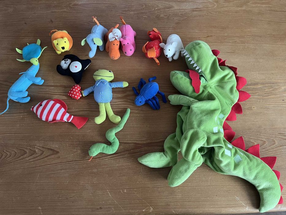 Zestaw uroczych maskotek firmy IKEA