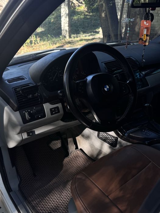 продам авто BMW X5 E53